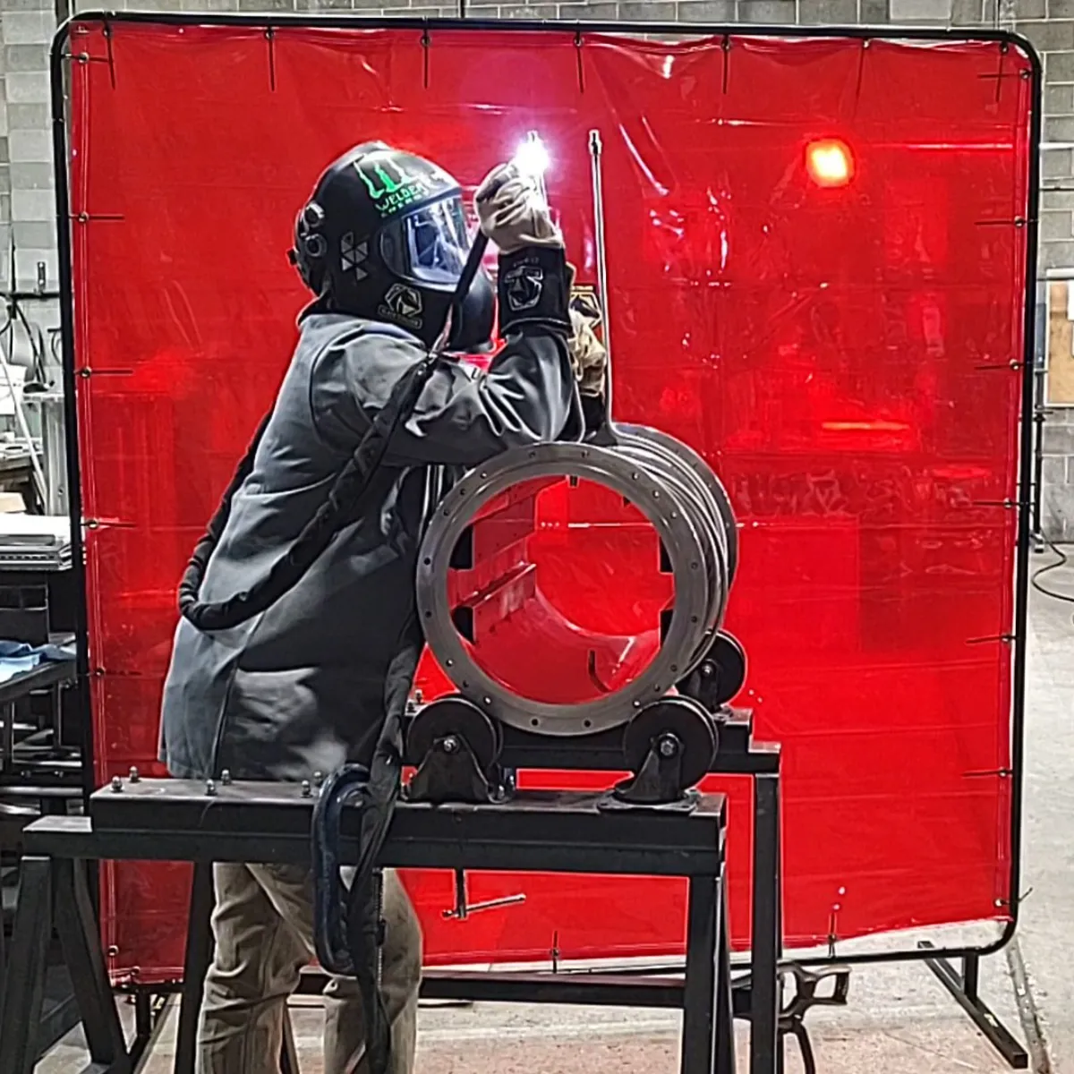 Black Stallion Standard Welding Frame and Screen Set